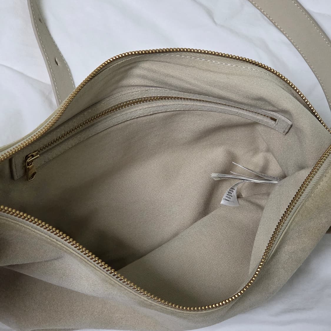 아르켓 커브드 스웨이드백 베이지 판매합니다. 상품이미지4