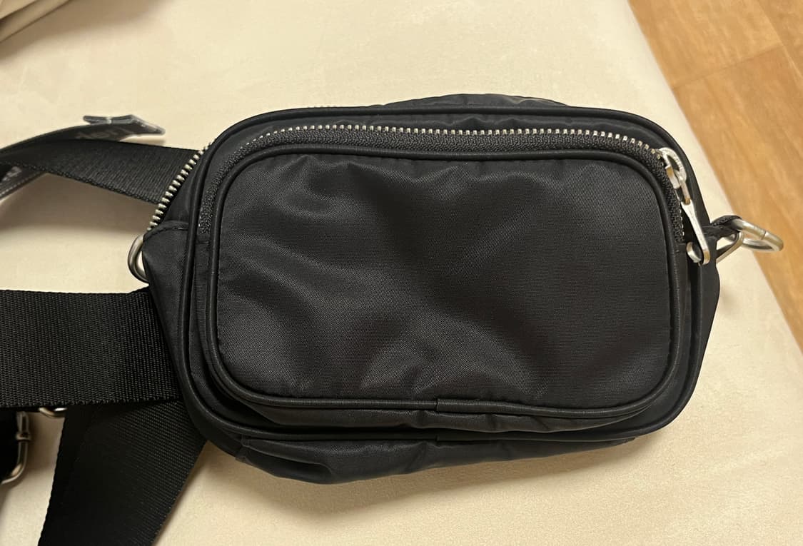 arket 아르켓 미니 카메라백 상품이미지3