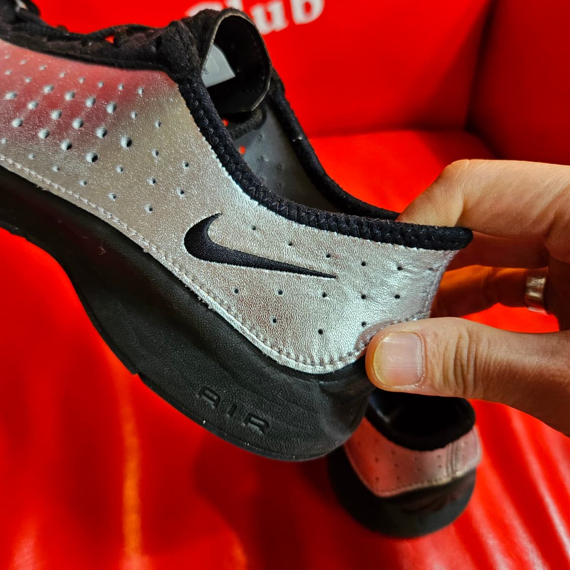 나이키(Nike) 에어 슈퍼플라이 메탈릭 스니커즈 250size 상품이미지3