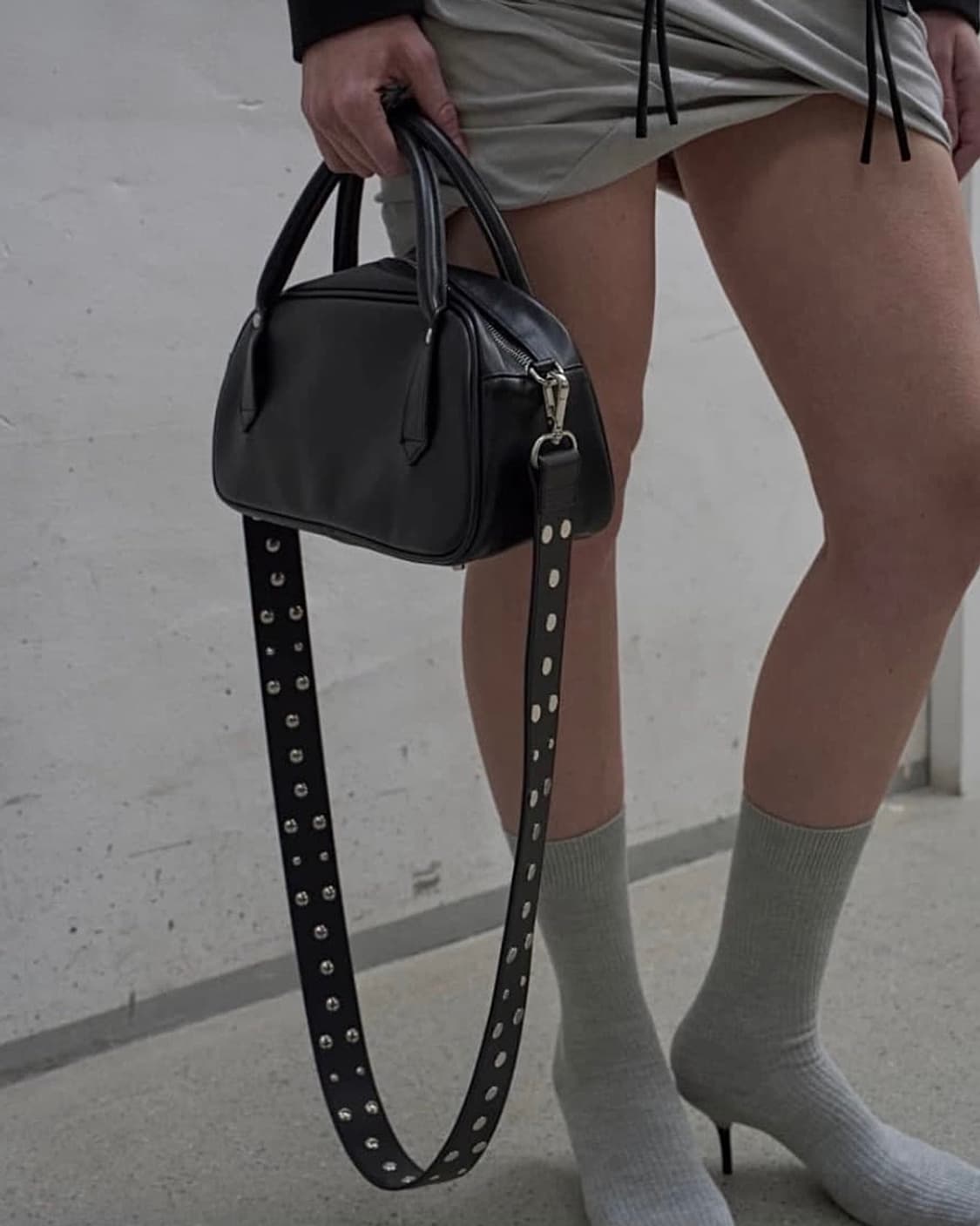 LCDC STUD-STRAP BAG (BLACK) 상품이미지2