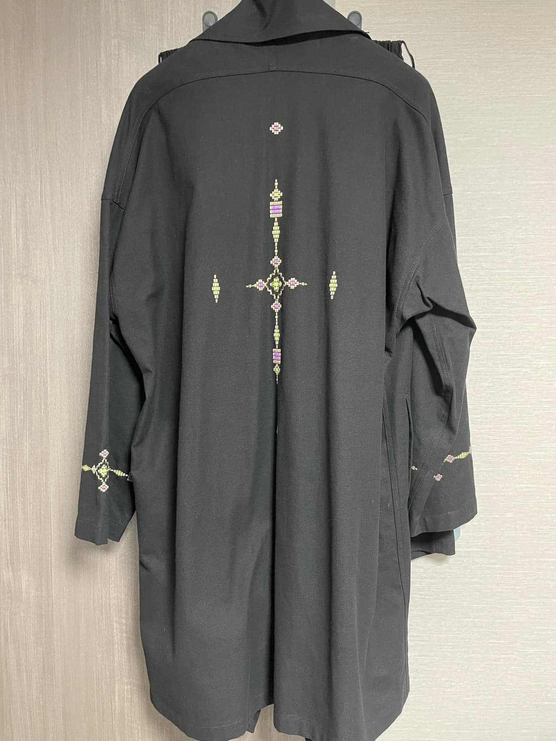 요지 야마모토 S'YTE 남성 블랙 자수 코트 팬츠 셋업 상품이미지2