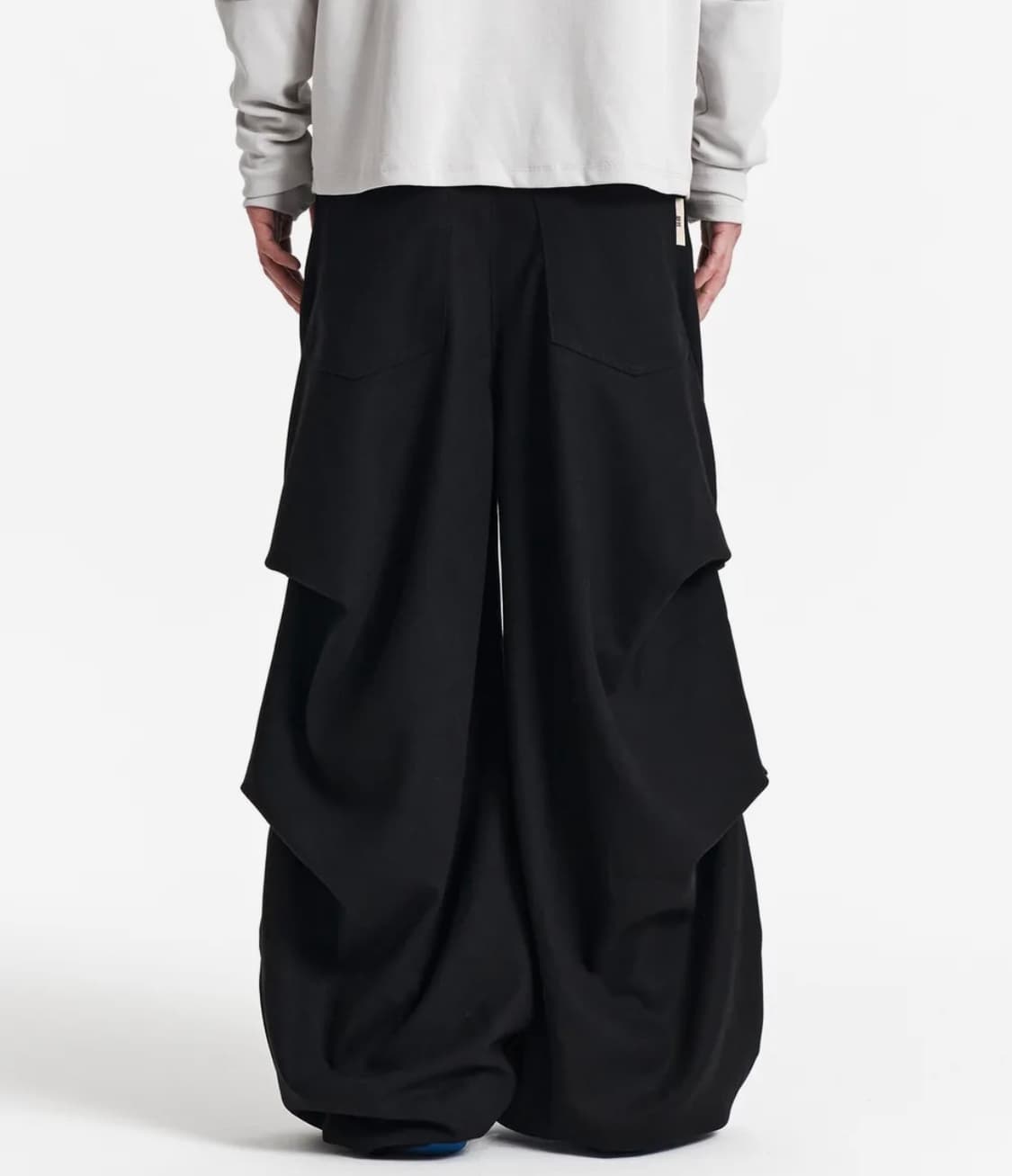 기철 Side Tuck Peach Skin Balloon Pants (B 상품이미지1