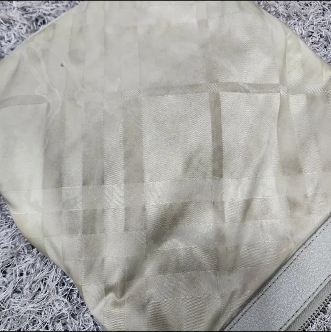 버버리 크로스백 상품이미지4