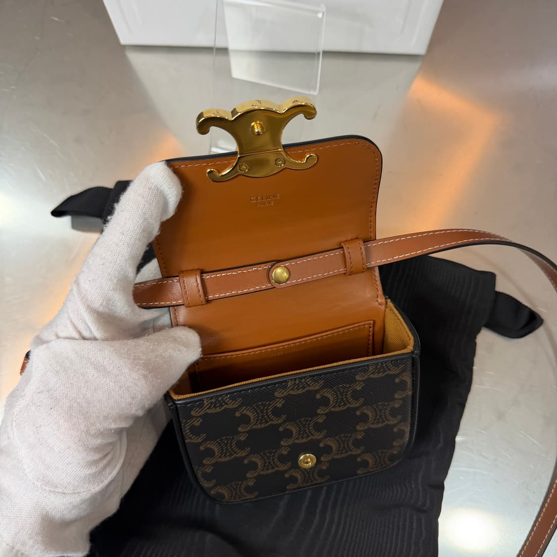 [리오브전포점] 셀린느 트리오페 미니 클로드 숄더 크로스백 상품이미지4