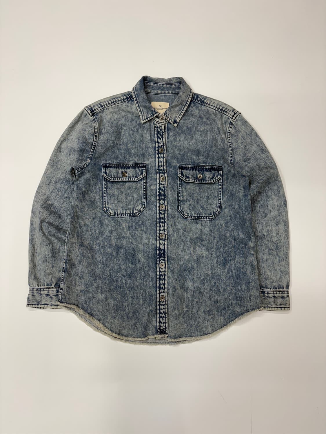 American Eagle 아메리칸 이글 에시드 데님 워싱 커팅 셔츠 상품이미지2