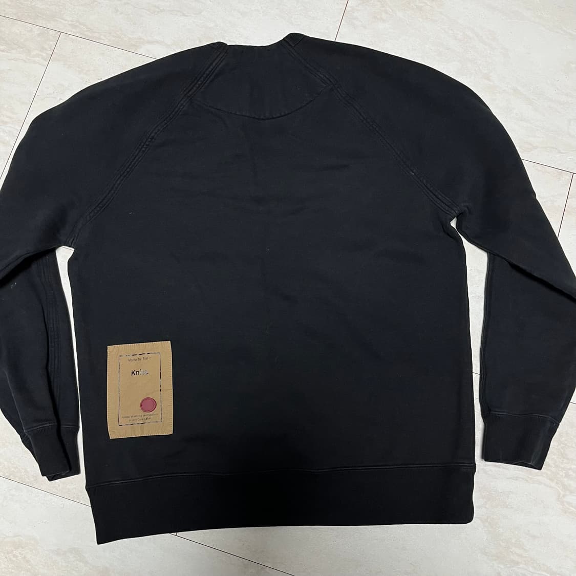 TenC 텐씨 백 로고 패치 맨투맨 상품이미지1