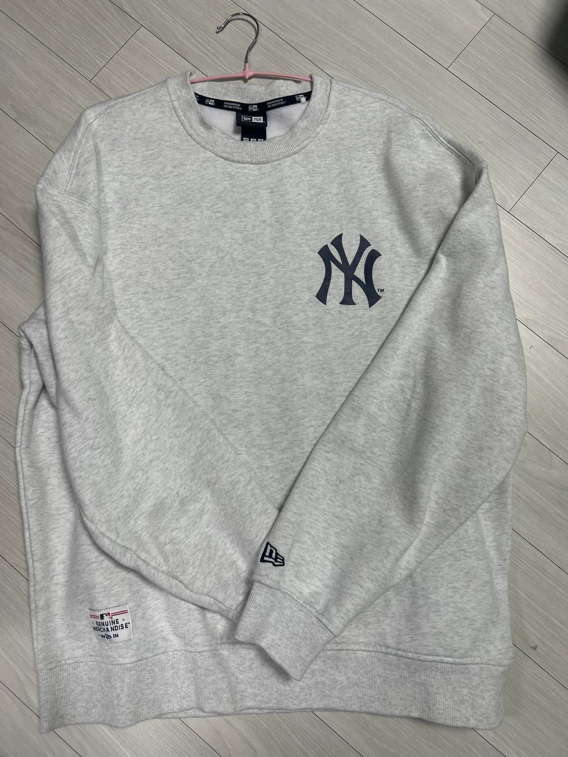 뉴에라 맨투맨 상품이미지1