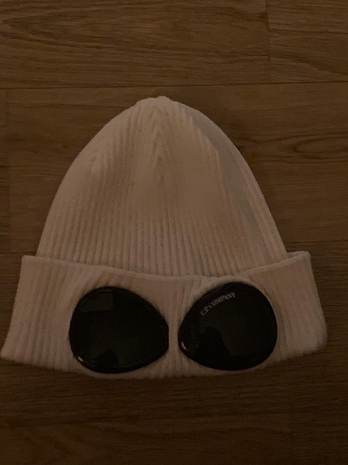 CP컴퍼니 비니 화이트 24ss  상품이미지2