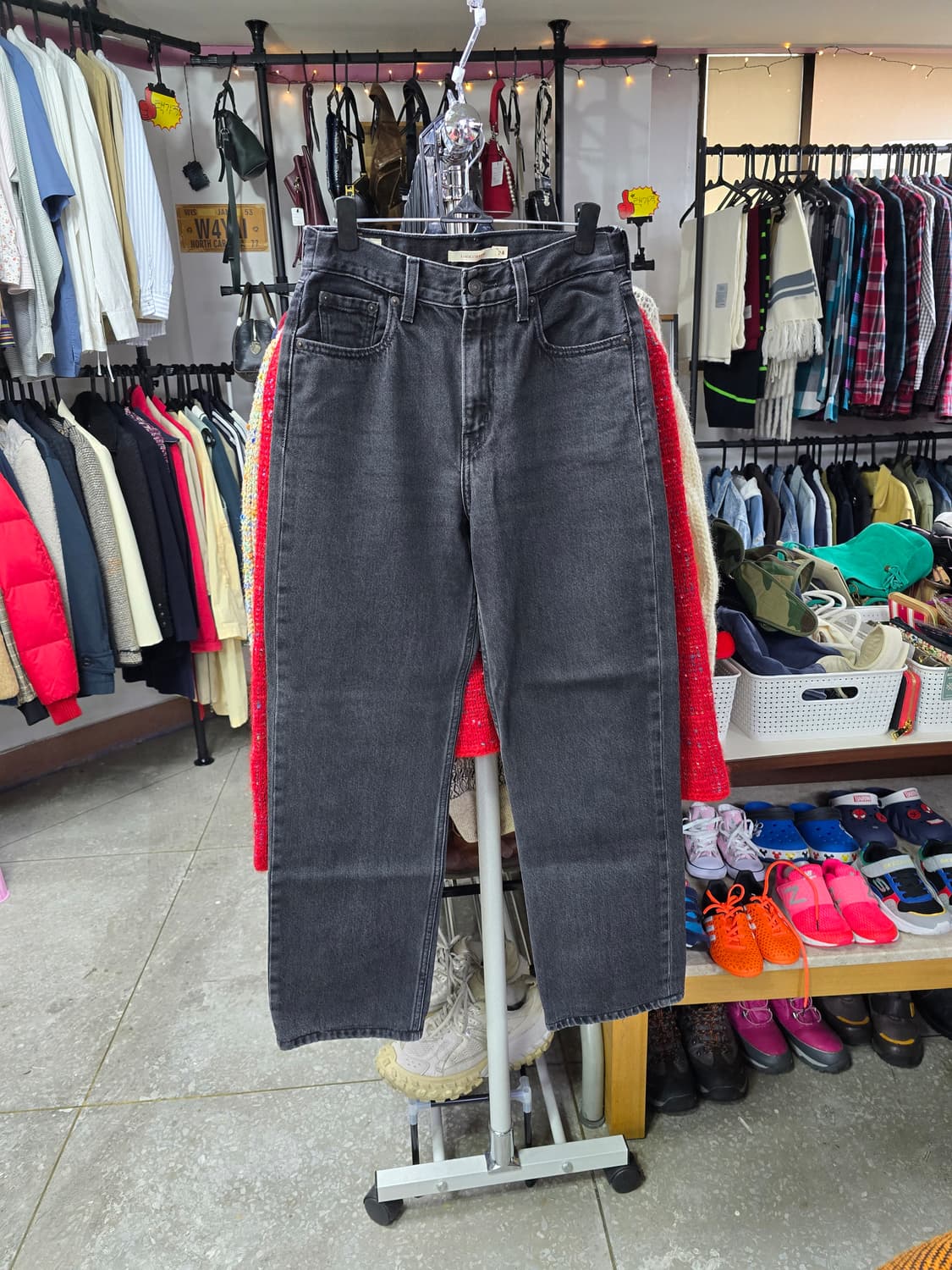 리바이스 블랙 데님 팬츠 (1274) 상품이미지1