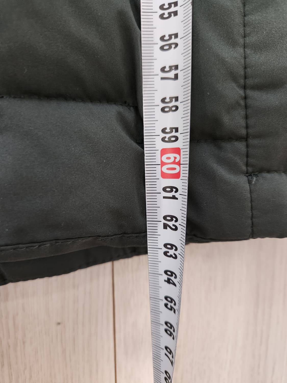 새상품급)KIM YOUNG JOO 스포츠 카키 경량패딩 사이즈100

여 상품이미지2