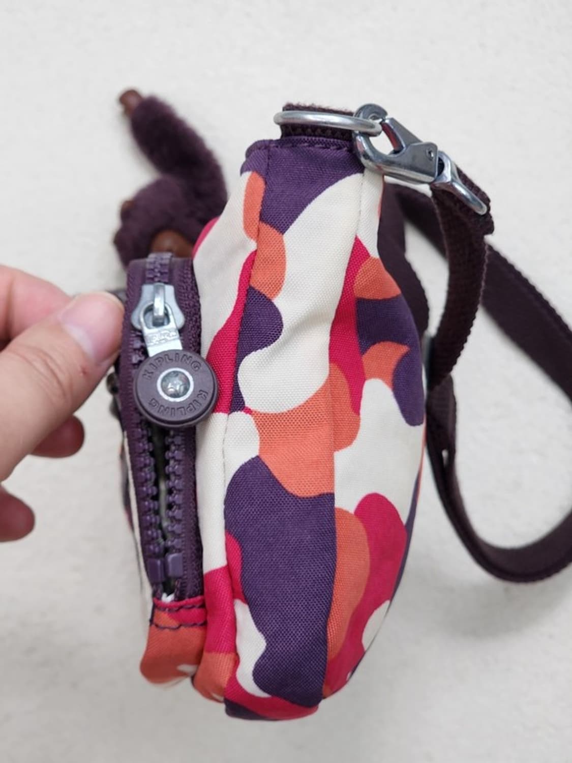 KIPLING 미니 카모플라쥬 크로스백 상품이미지5