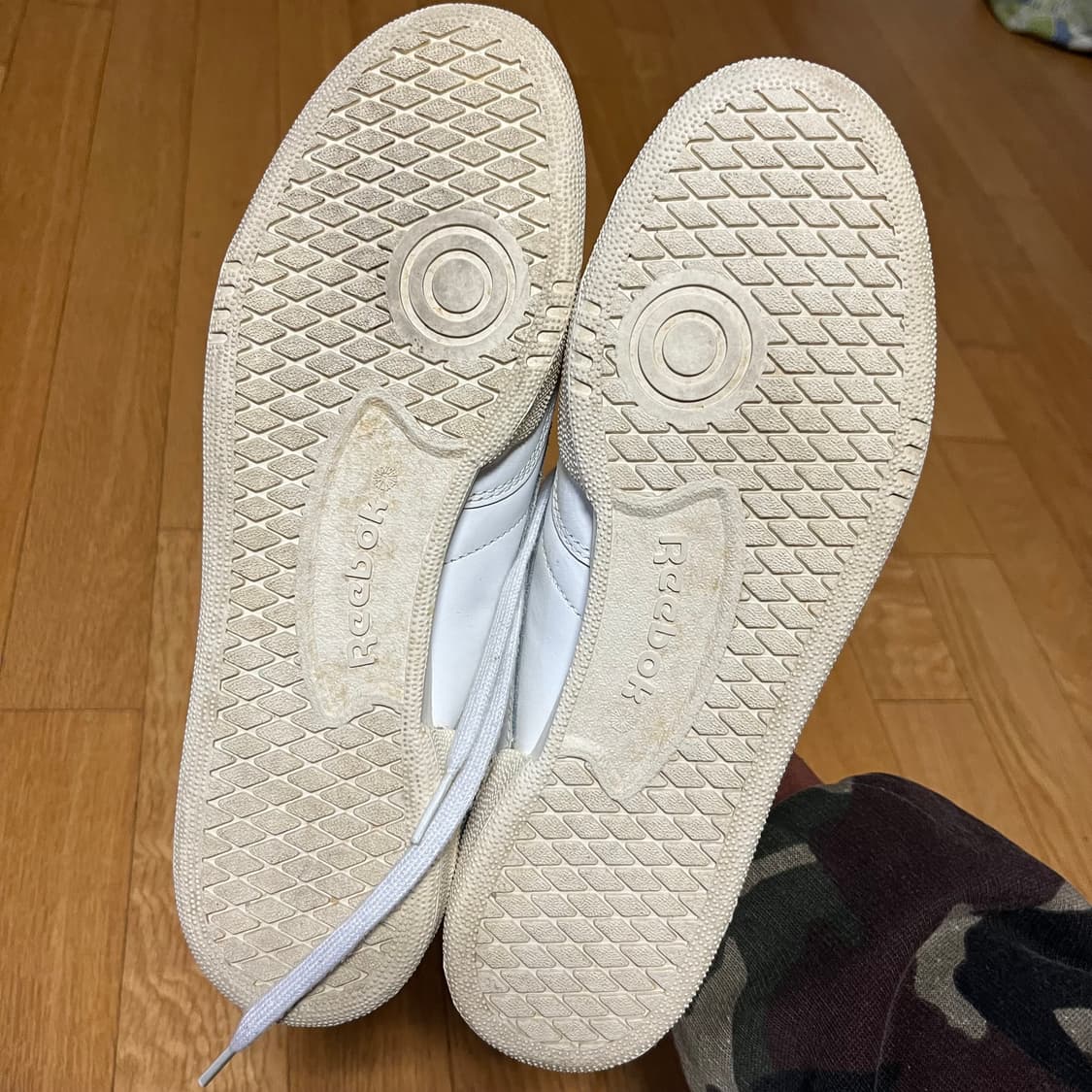 [275] 리복 클럽 C 매티보이 착용 상품이미지4