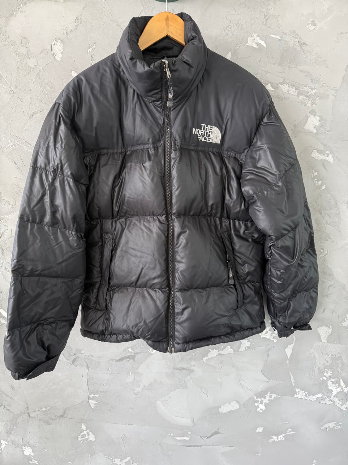 노스페이스 눕시 700 패딩 판매합니다 M
블랙 상품이미지1