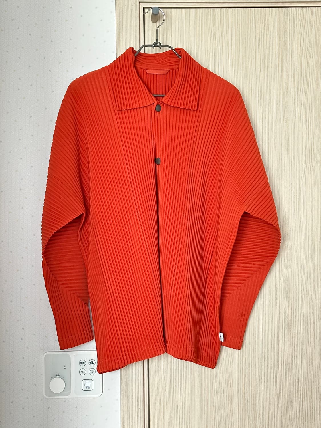 옴므플리세 오렌지 컬러 셔츠자켓 판매 상품이미지5