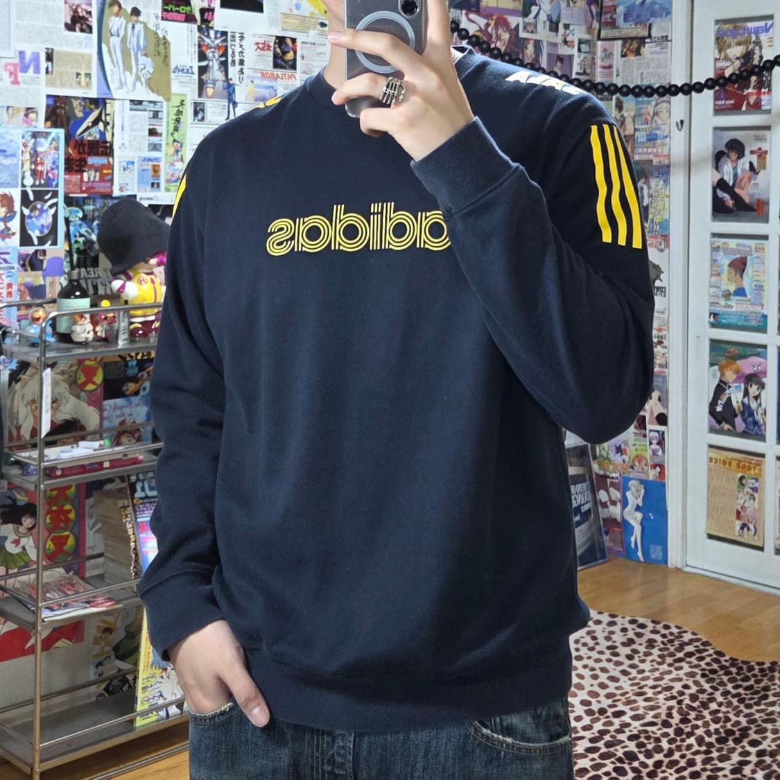 JPN 아디다스 올드스쿨 네이비 옐로우 프린팅 맨투맨 상품이미지1