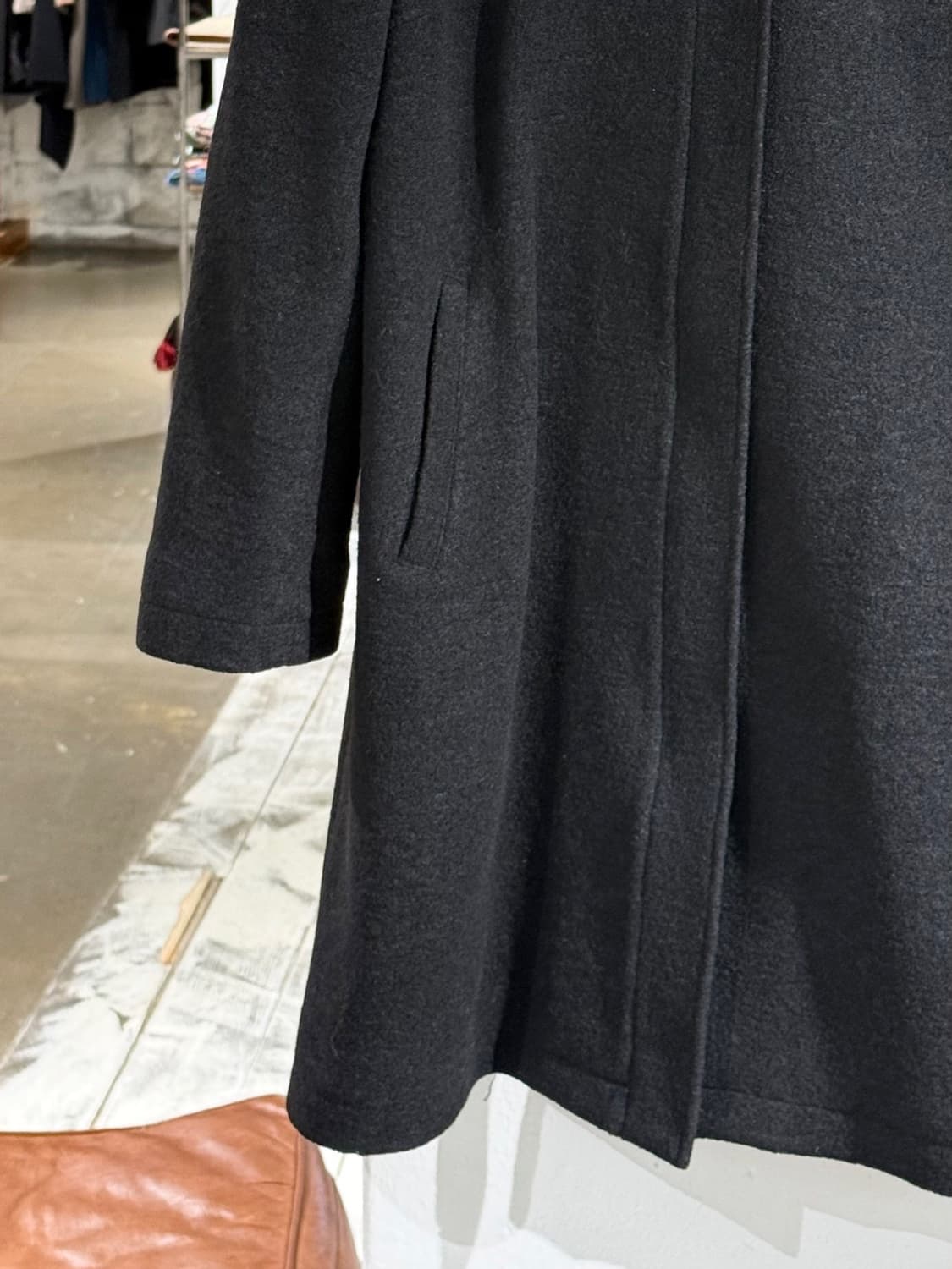발렌시아가 블랙 퍼카라 싱글 울 코트 상품이미지5