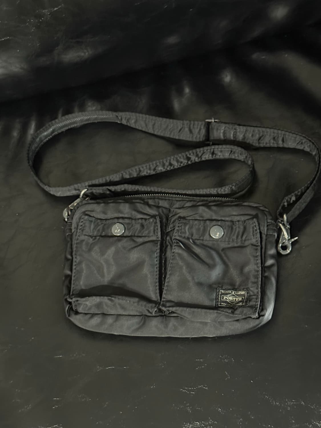 [요시다포터] Porter 탱커 미니 크로스백 블랙 상품이미지1