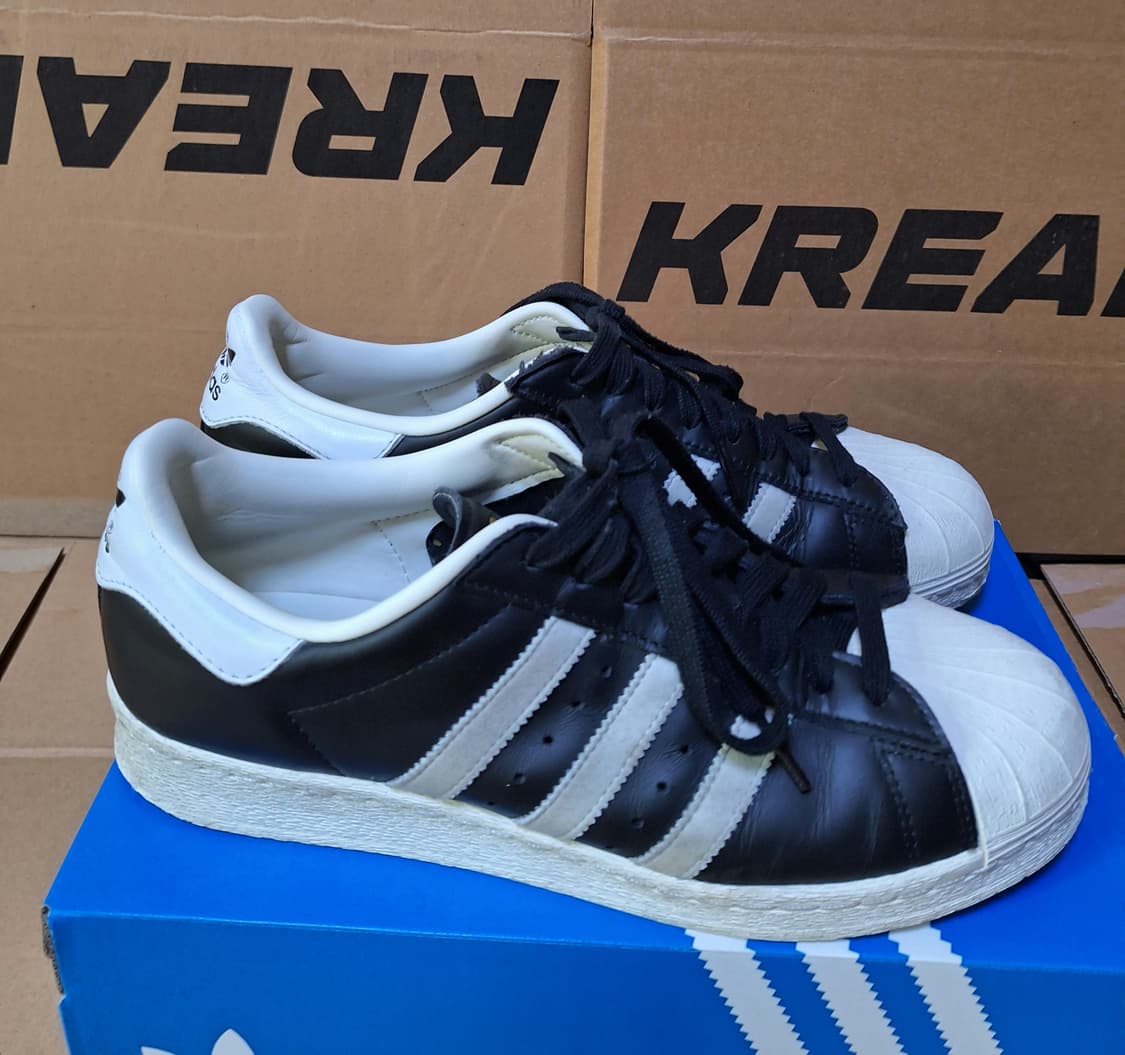 아디다스 슈퍼스타 82 FI core black 275 상품이미지3