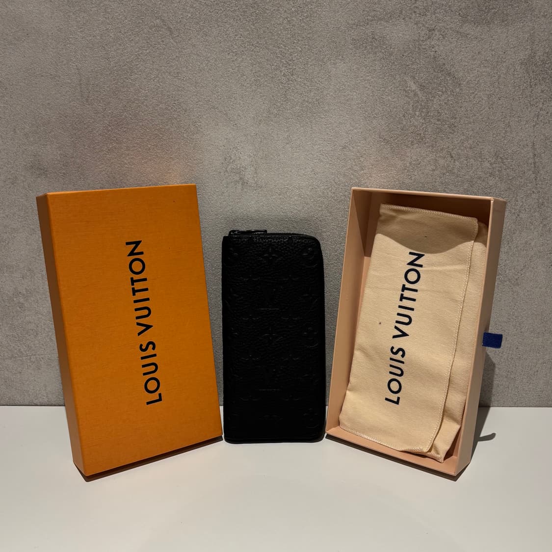 A / OS 루이비통 토뤼옹 지퍼돌이 장지갑 블랙 상품이미지3