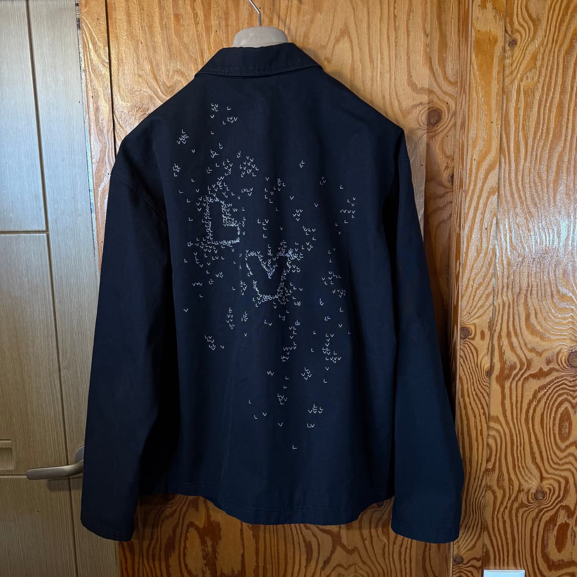 루이비통 스프레드 데님 셔츠 자켓 판매 합니다. 상품이미지7