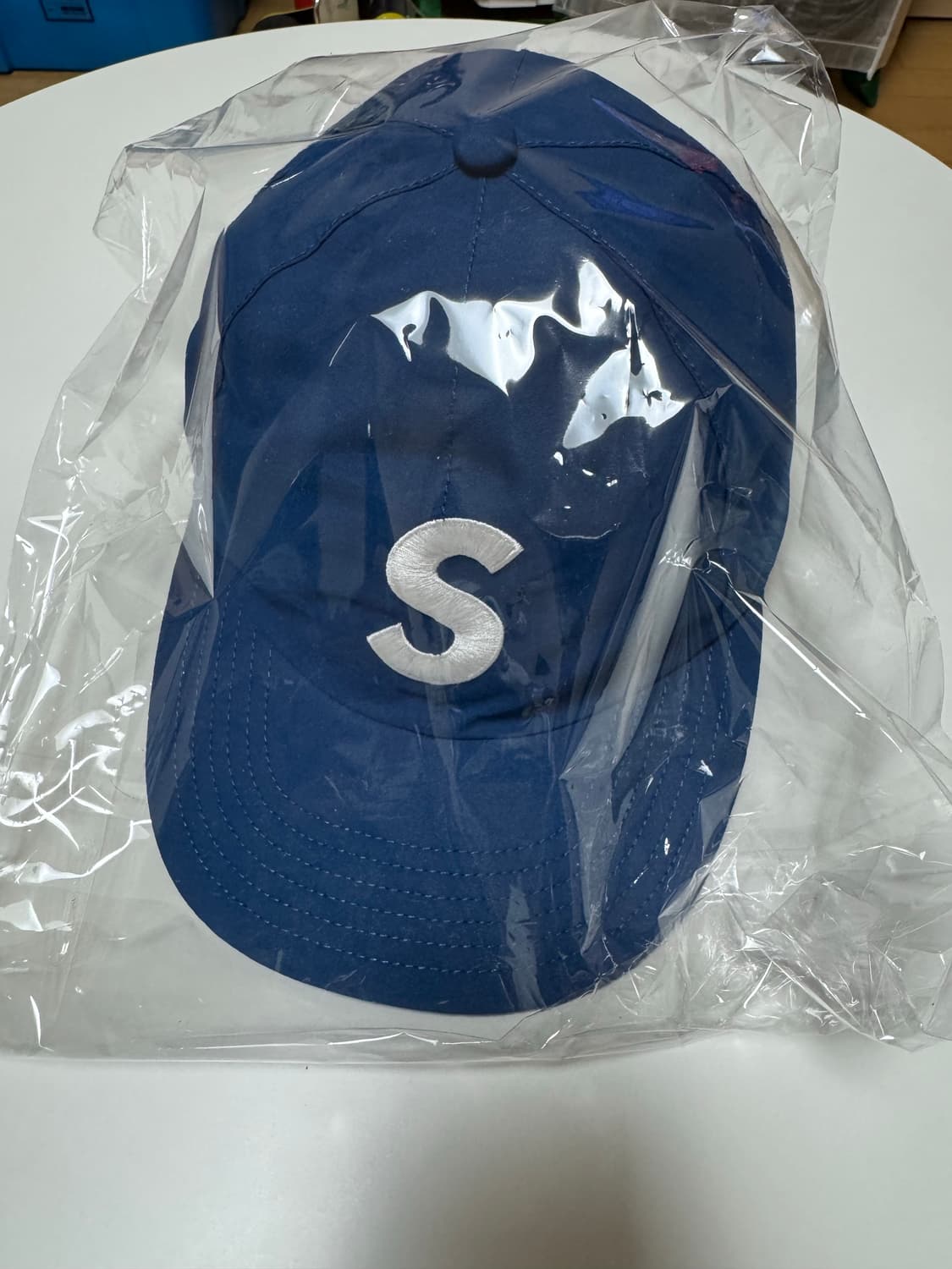 슈프림 s로고 고어텍스 볼캡 판매합니다! 상품이미지1