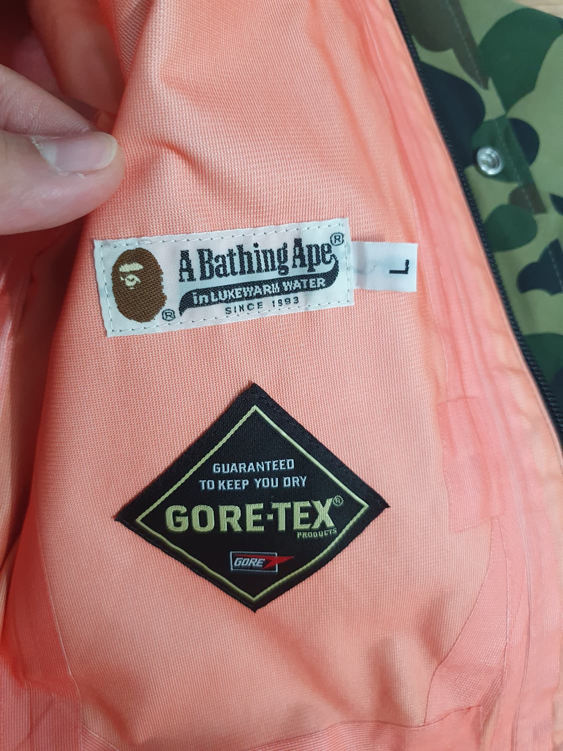 [L]베이프 1ST 녹계 고어텍스 자켓 상품이미지4