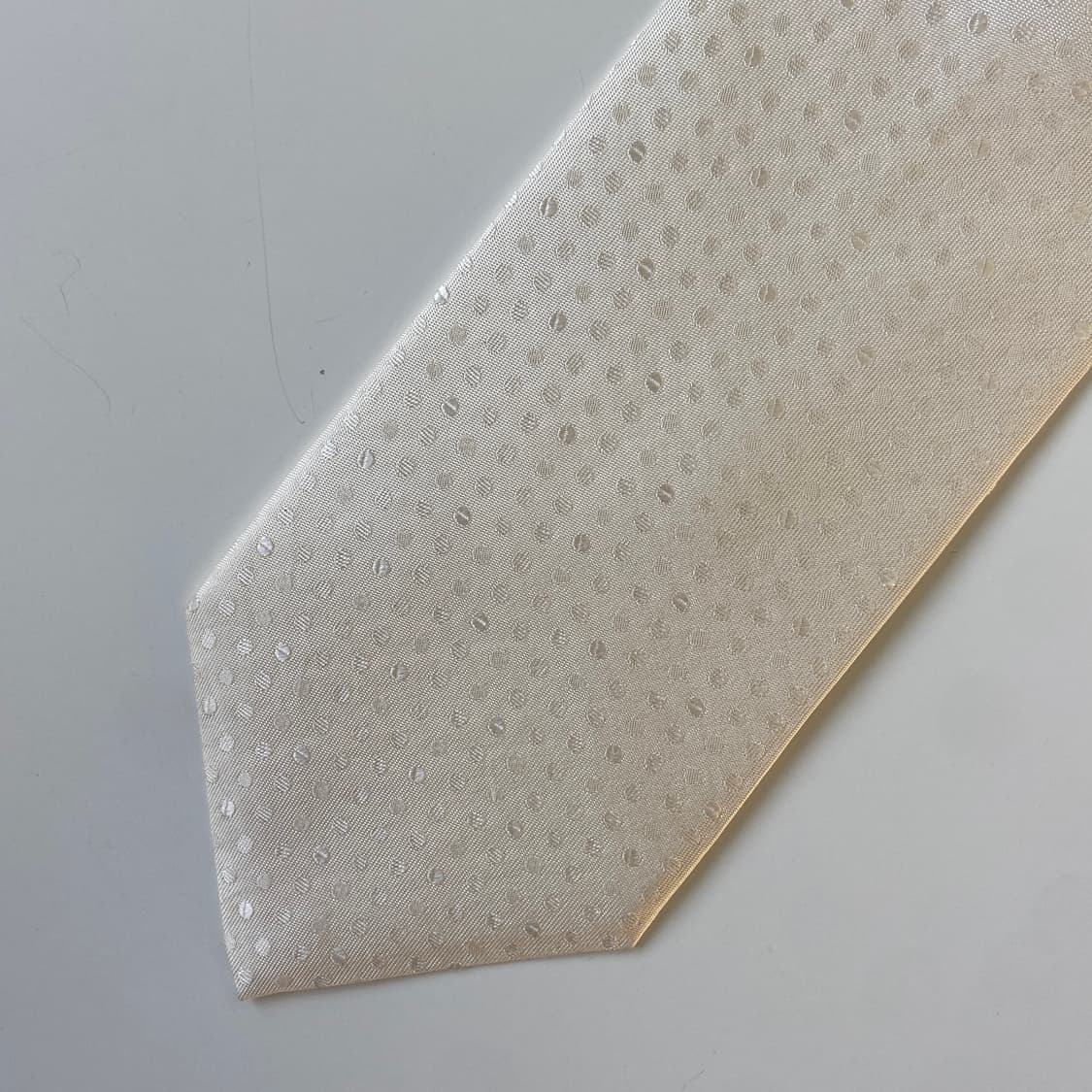 끌로에(chloe) 옴므 화이트 명품 정품 넥타이 상품이미지6