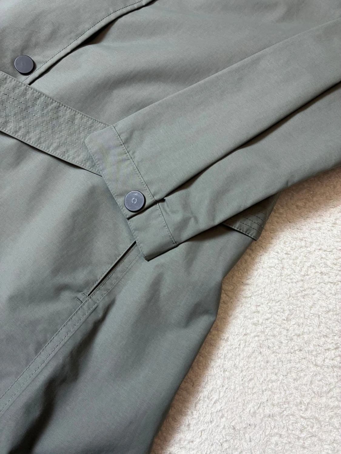 유니클로 x 르메르 웨더 벨티드 트렌치 레인코트 PN7202 상품이미지6