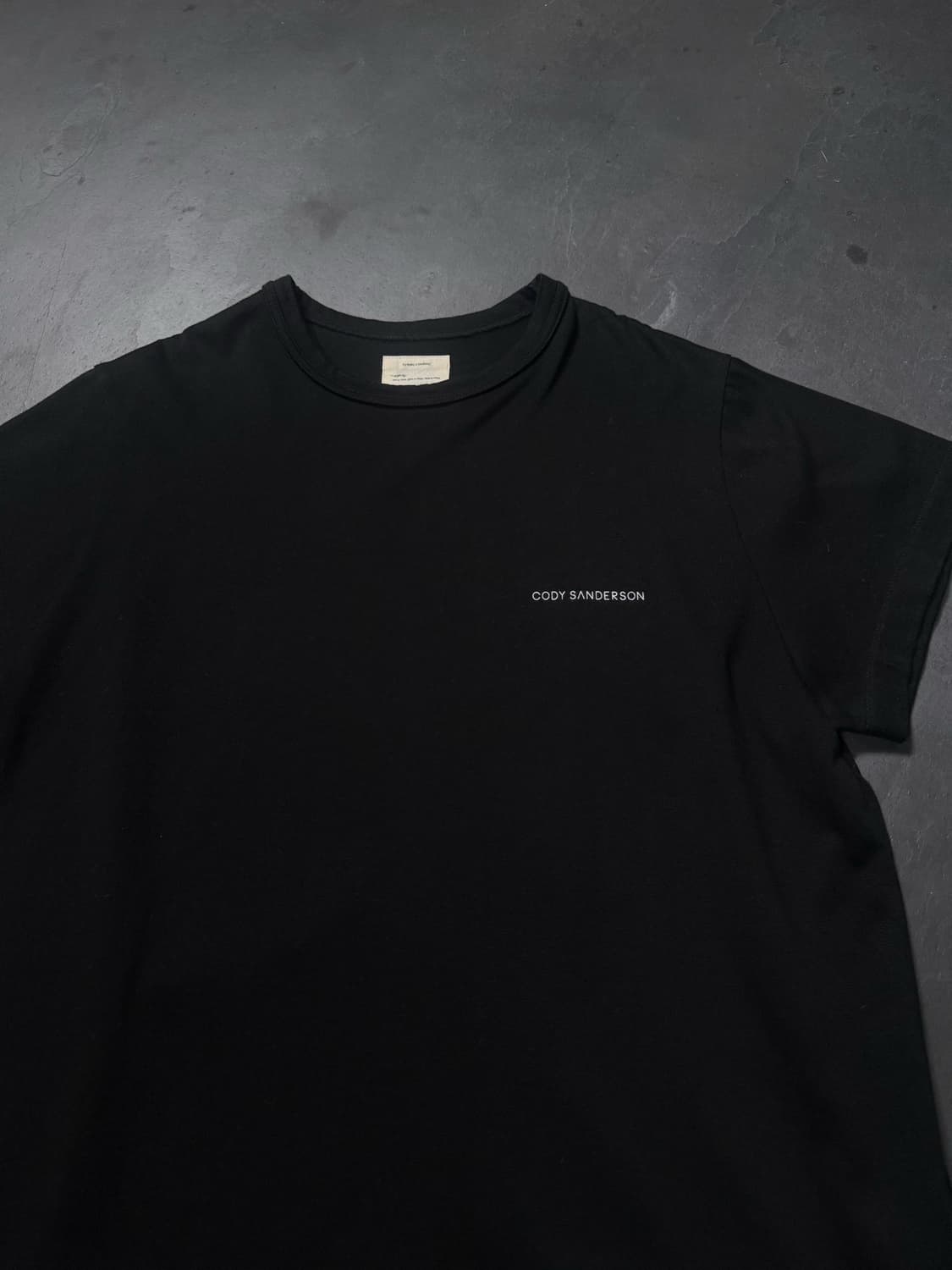 Cody Sanderson Arrow Graphic T-Shirt 상품이미지5