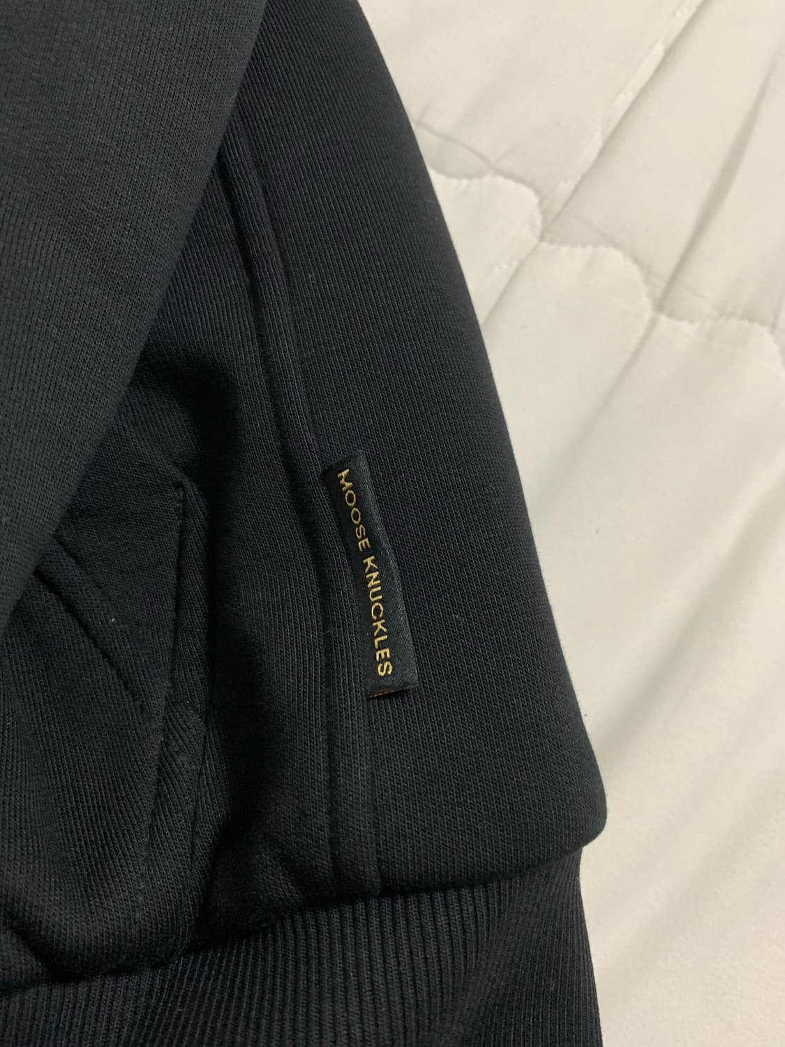 무스너클 버니스웨터 금장 상품이미지4