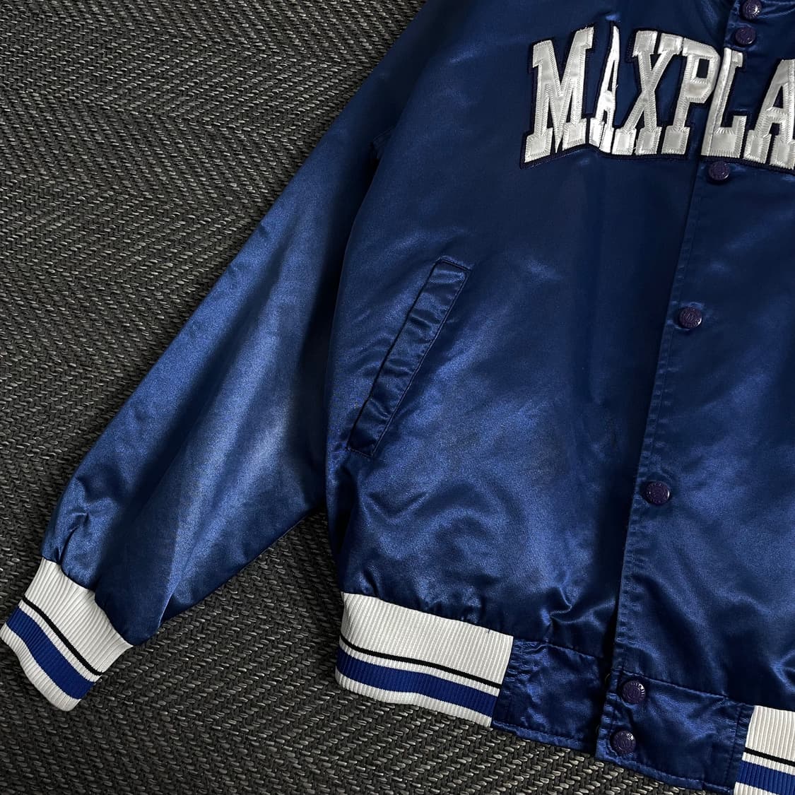 맥스플레이어 올드스쿨 사틴 바시티 자켓o 3120 상품이미지2