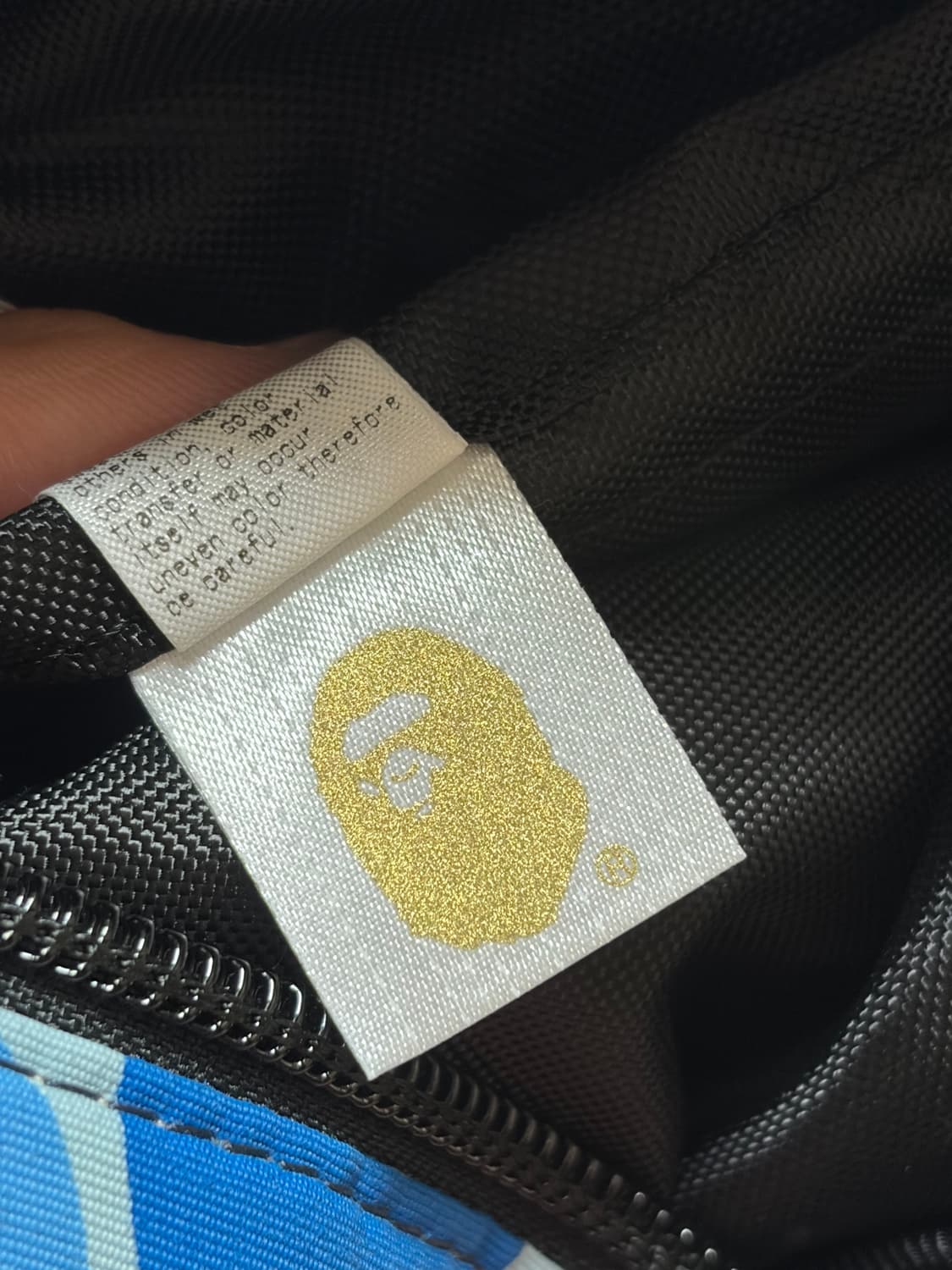 베이프 카모 샤크 미니 크로스백 상품이미지4