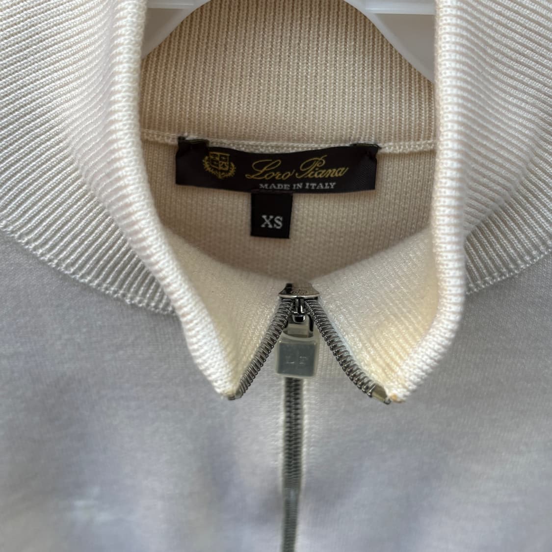 [xs] 매장판 로로피아나 캐시미어 100 집업 가디건 상품이미지3