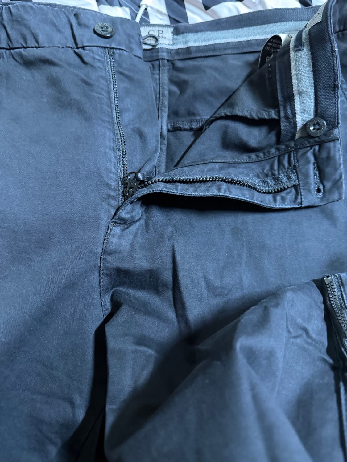 CP 컴퍼니 렌즈 카고 바지 52 상품이미지4