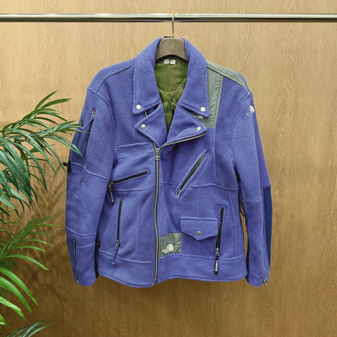 노스페이스 올드 파크 리메이크 라이더 플리스 자켓 멀티 포켓 디테일 퍼플 상품이미지1