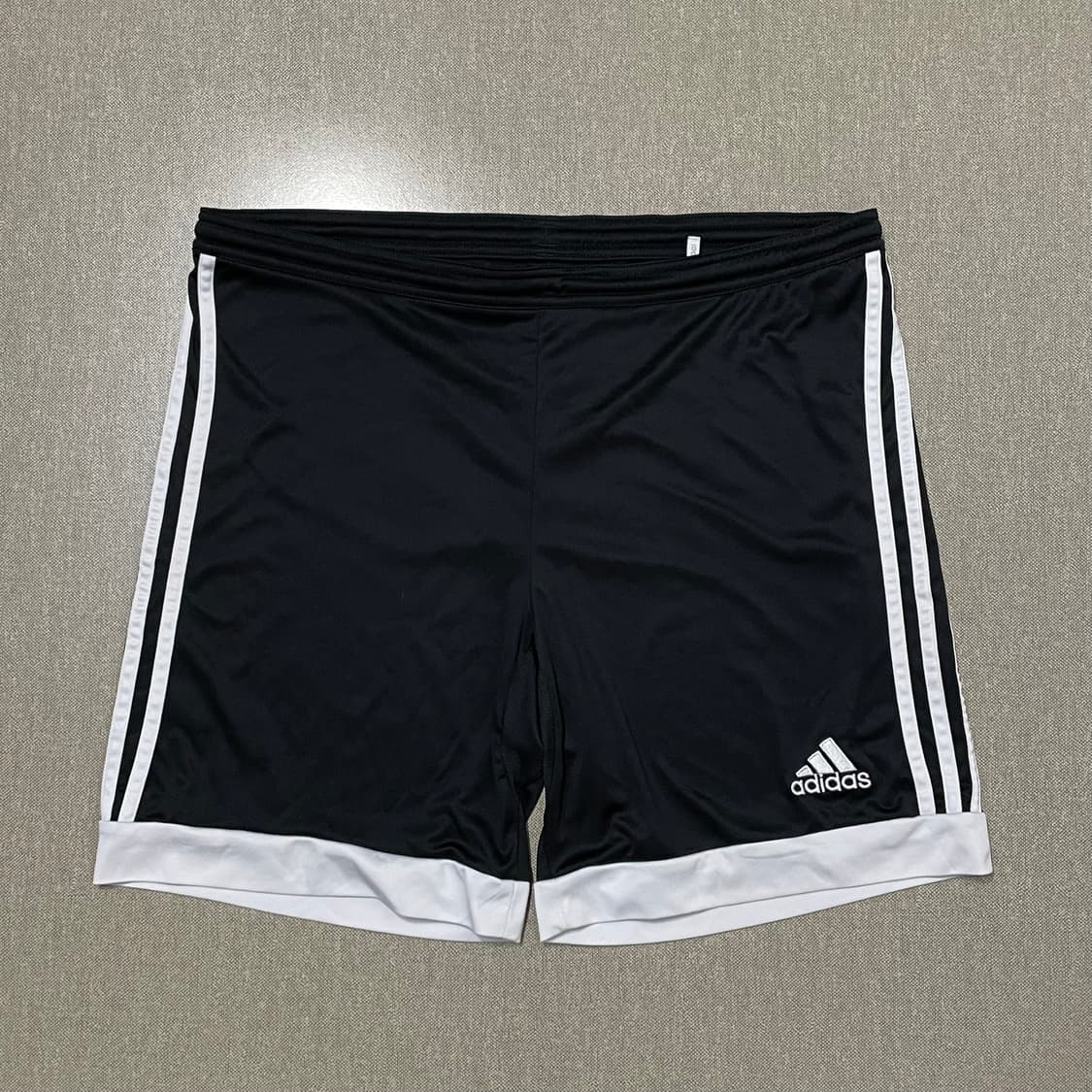 [택포] 아디다스 얇은 반바지 검흰 100 상품이미지1