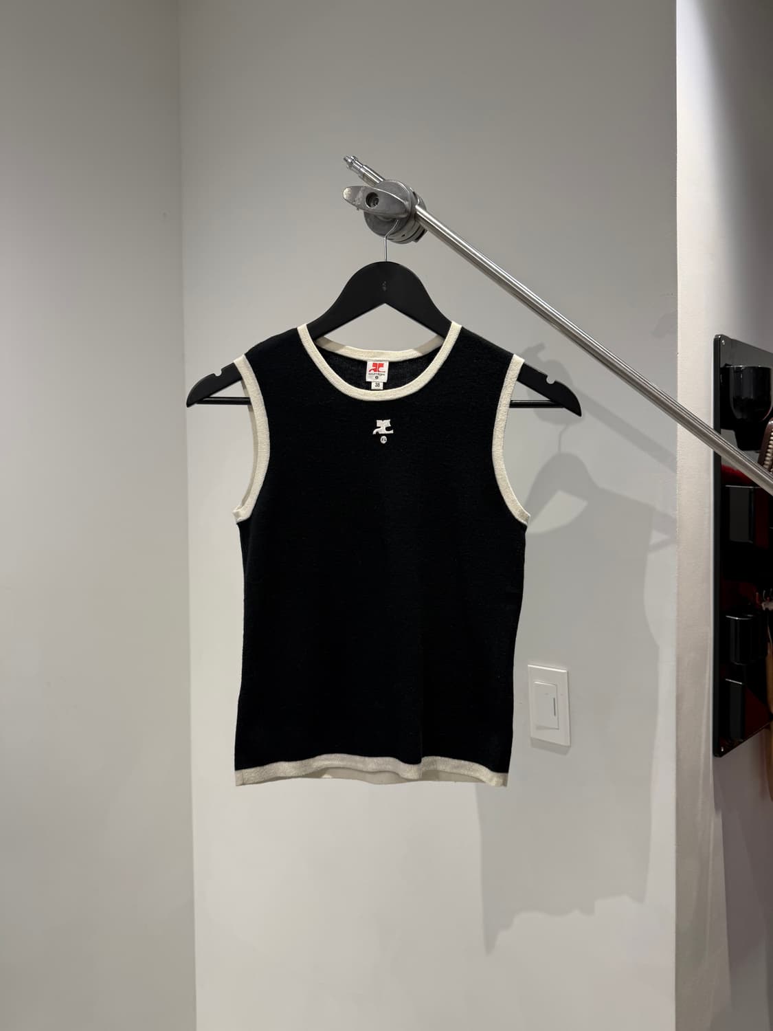 꾸레쥬 니트 상품이미지1