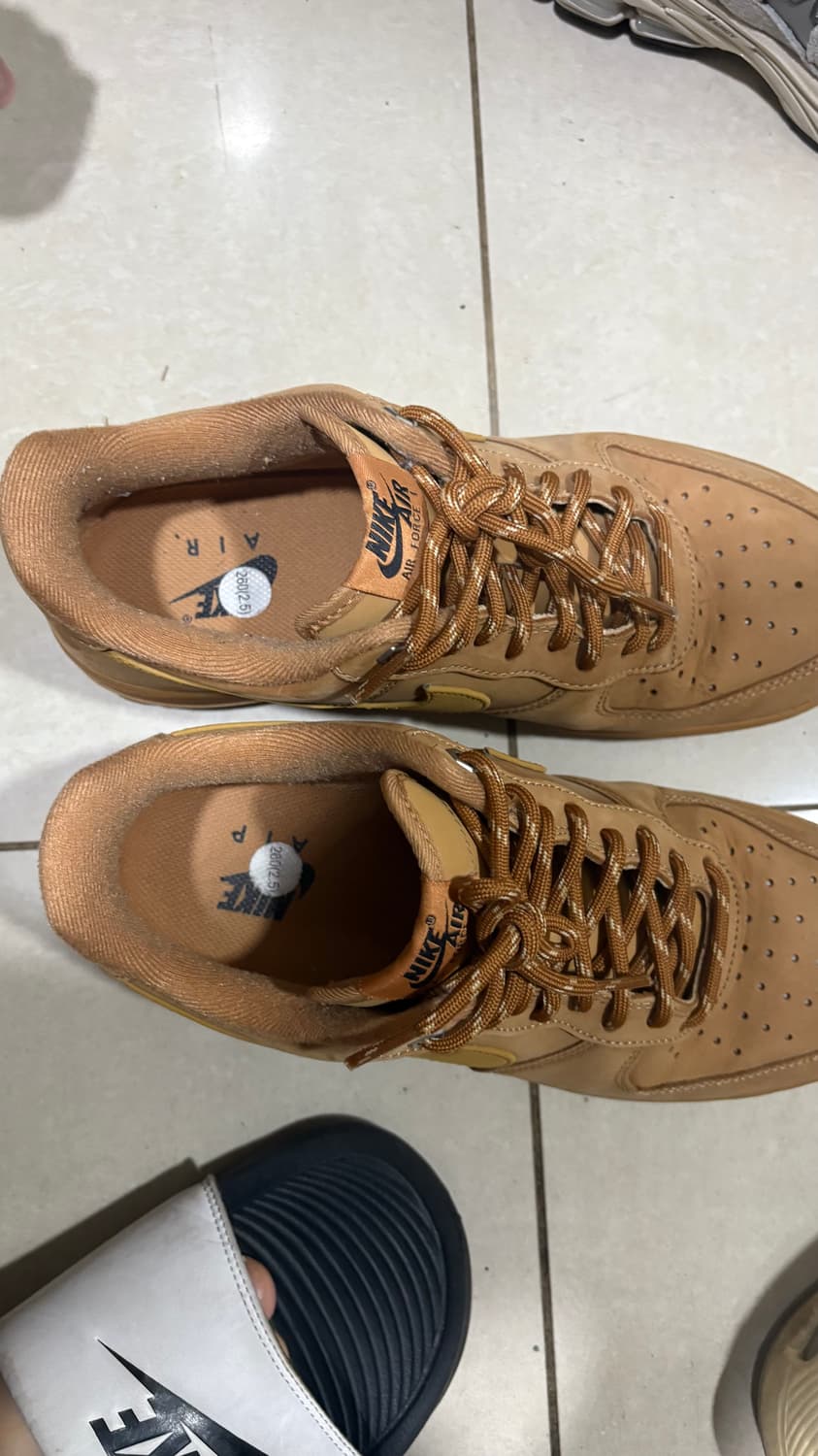 나이키 된장포스 260 판매합니다 상품이미지1