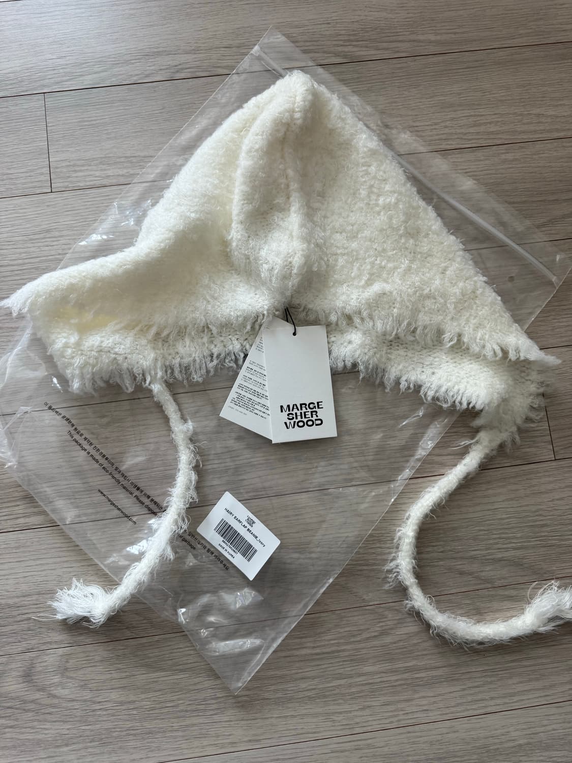 마지셔우드 헤어리 이어플랩 비니 (아이보리) 상품이미지2