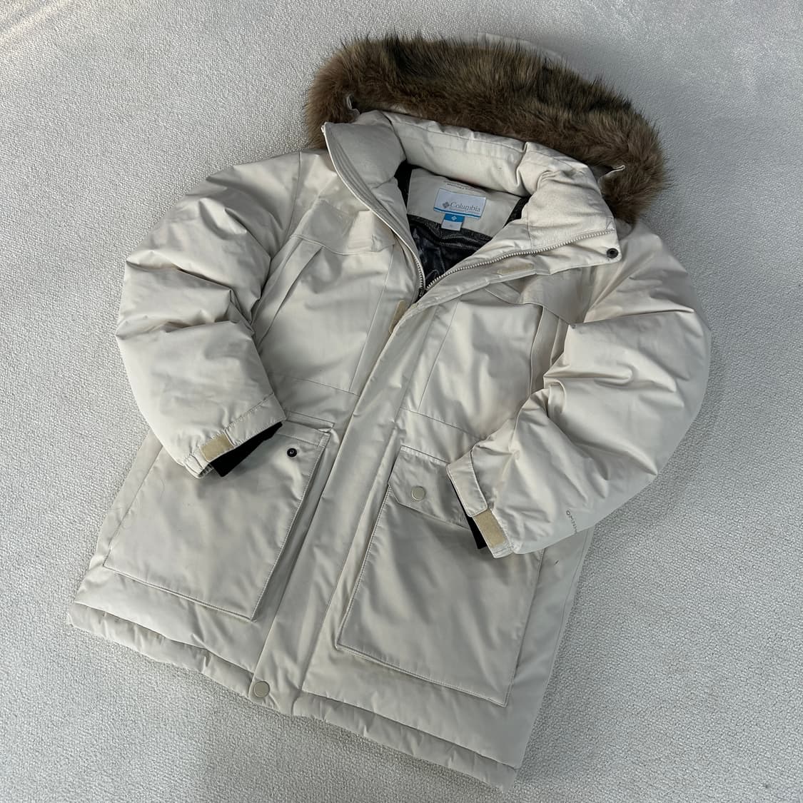 컬럼비아 베이지 패딩  상품이미지1