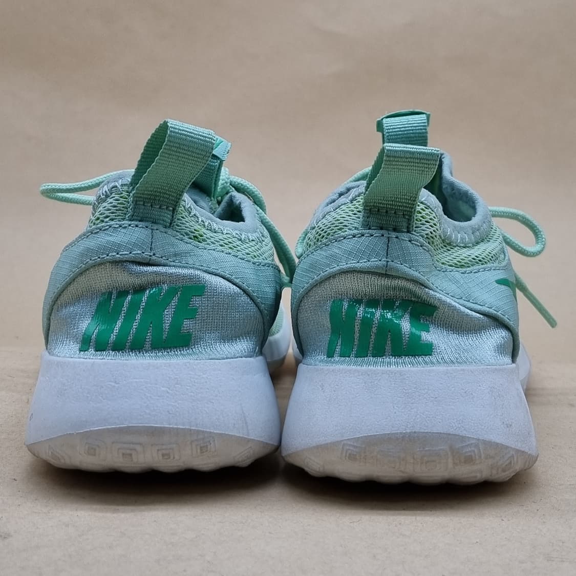 나이키 쥬비네이트 여성운동화 230 상품이미지4