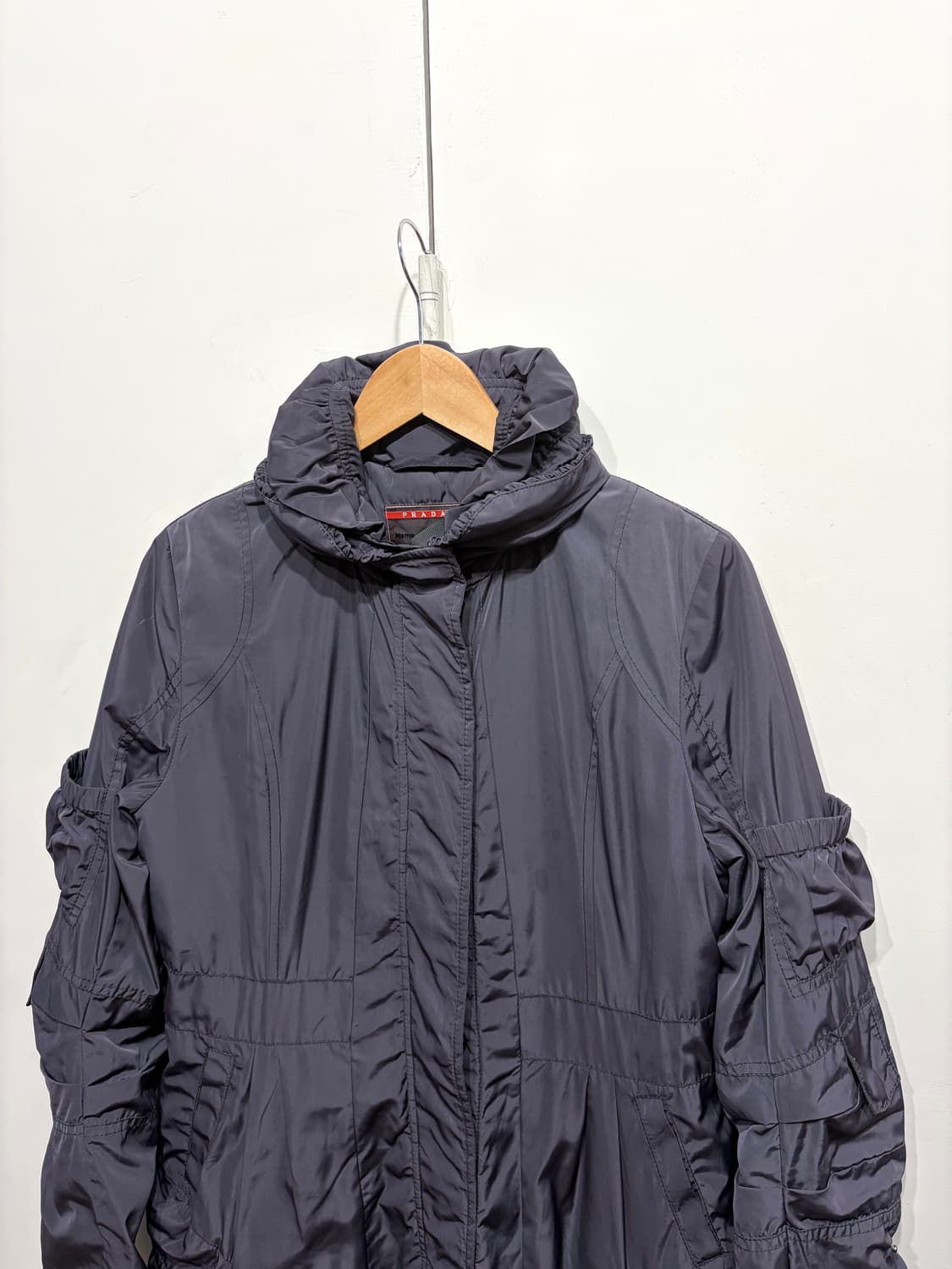프라다 멀티 포켓 나일론 코트 상품이미지2