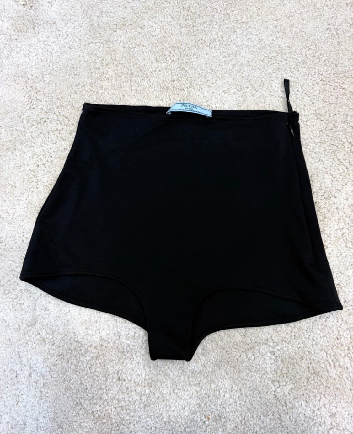 프라다 쇼츠 36 (feat 제니) 상품이미지4