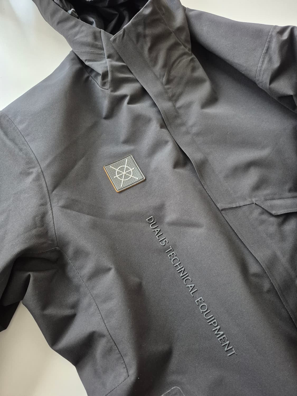 데상트  듀얼리스 네비게이터 방수우븐 자켓 상품이미지4