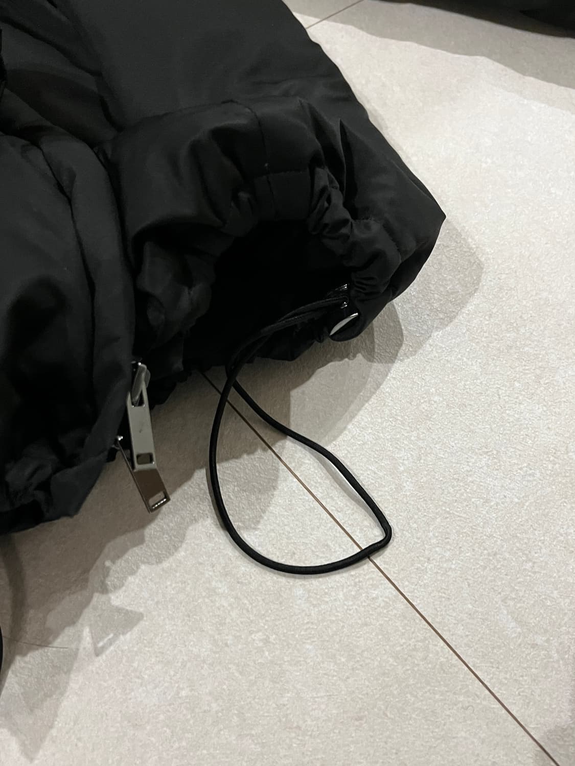 아야즈스튜디오 DKNY 비대칭 하이넥 패딩 상품이미지3