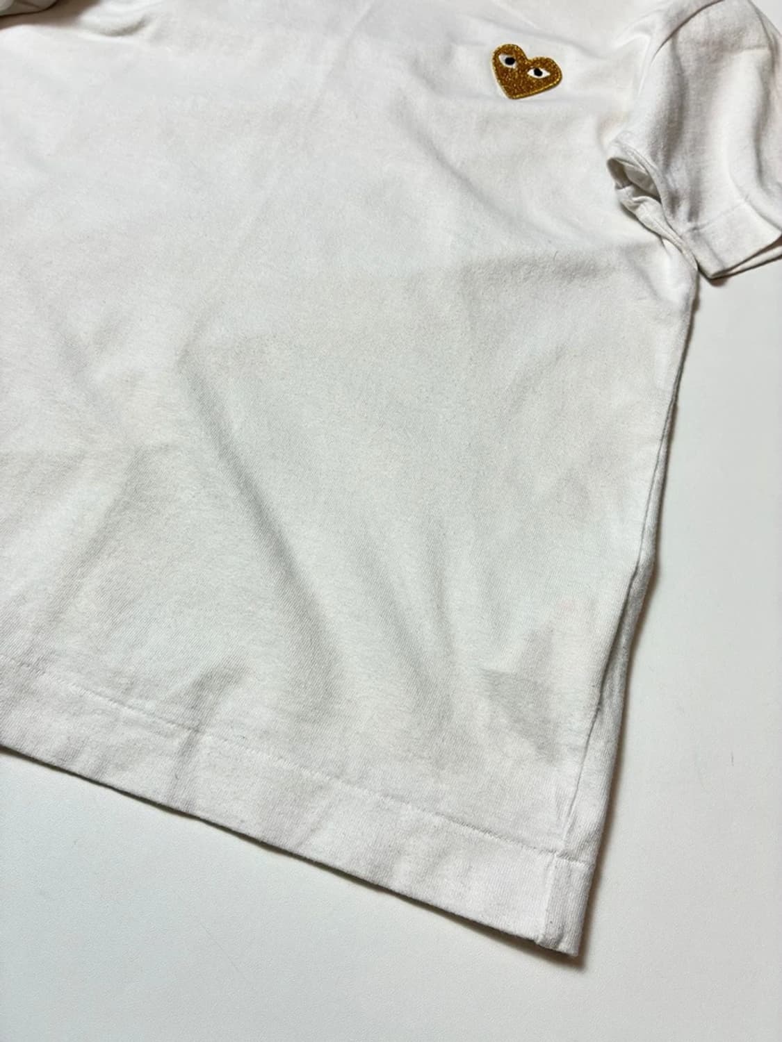 꼼데가르송 우먼스 골드 와펜 반팔 티셔츠 PN9018 상품이미지4