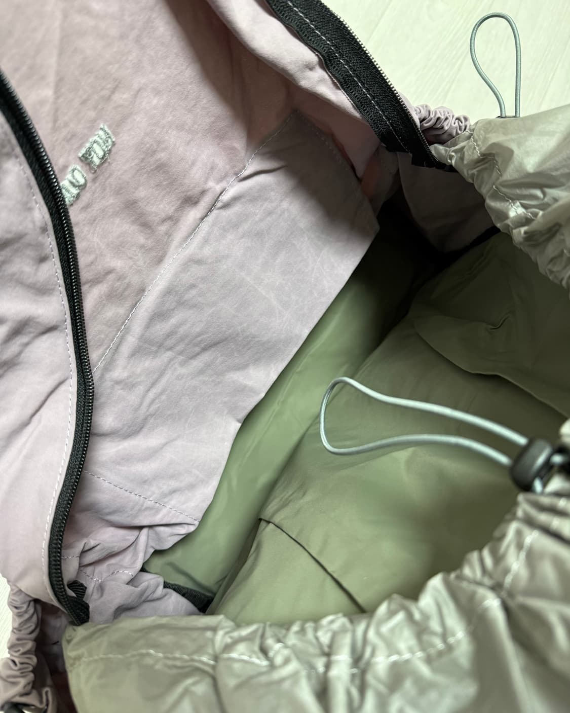 낫아워스 리사이클 나일론 후디 백팩 상품이미지3