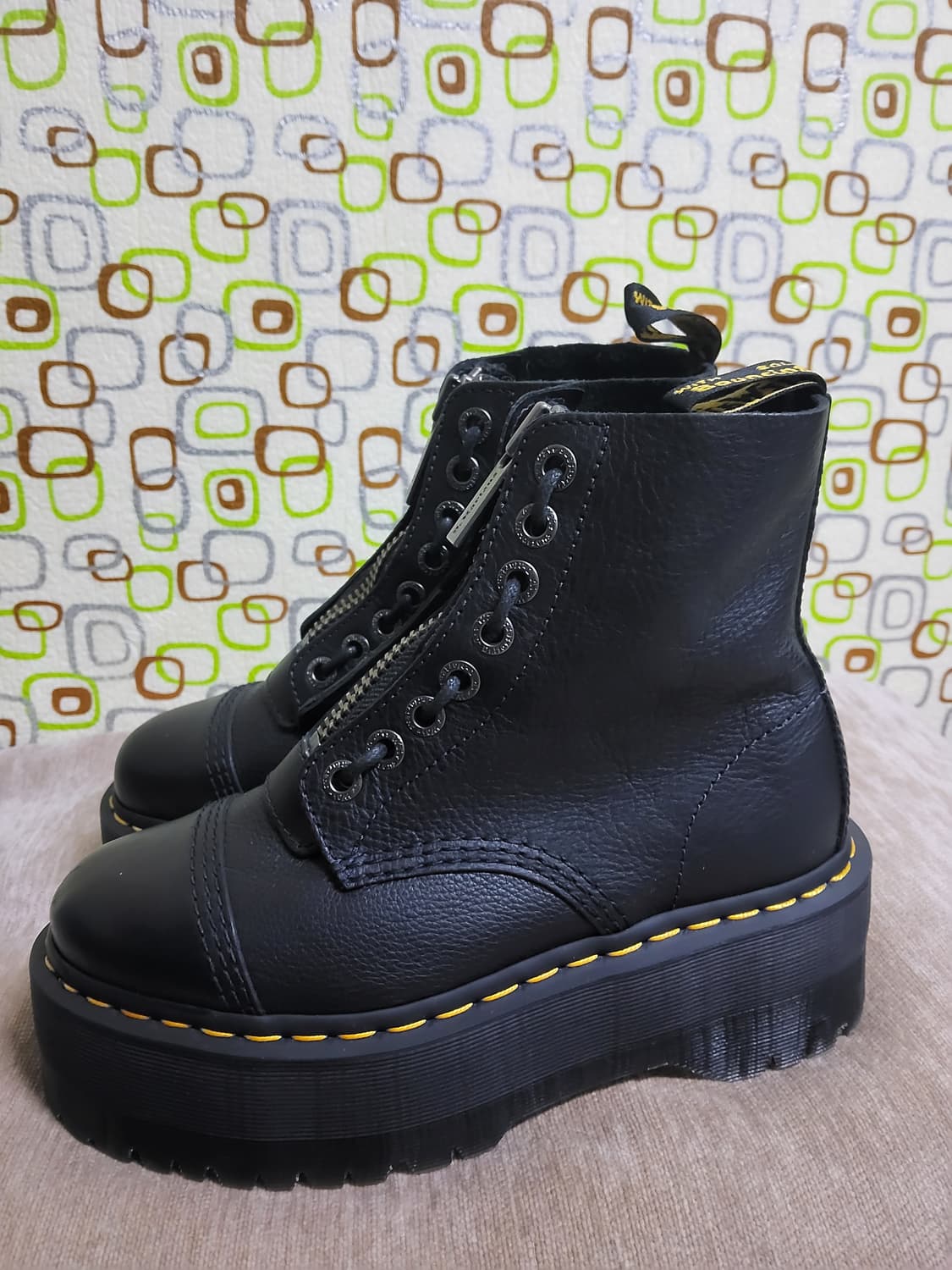 닥터마틴 8홀 싱클레어 맥스240 부츠 상품이미지5