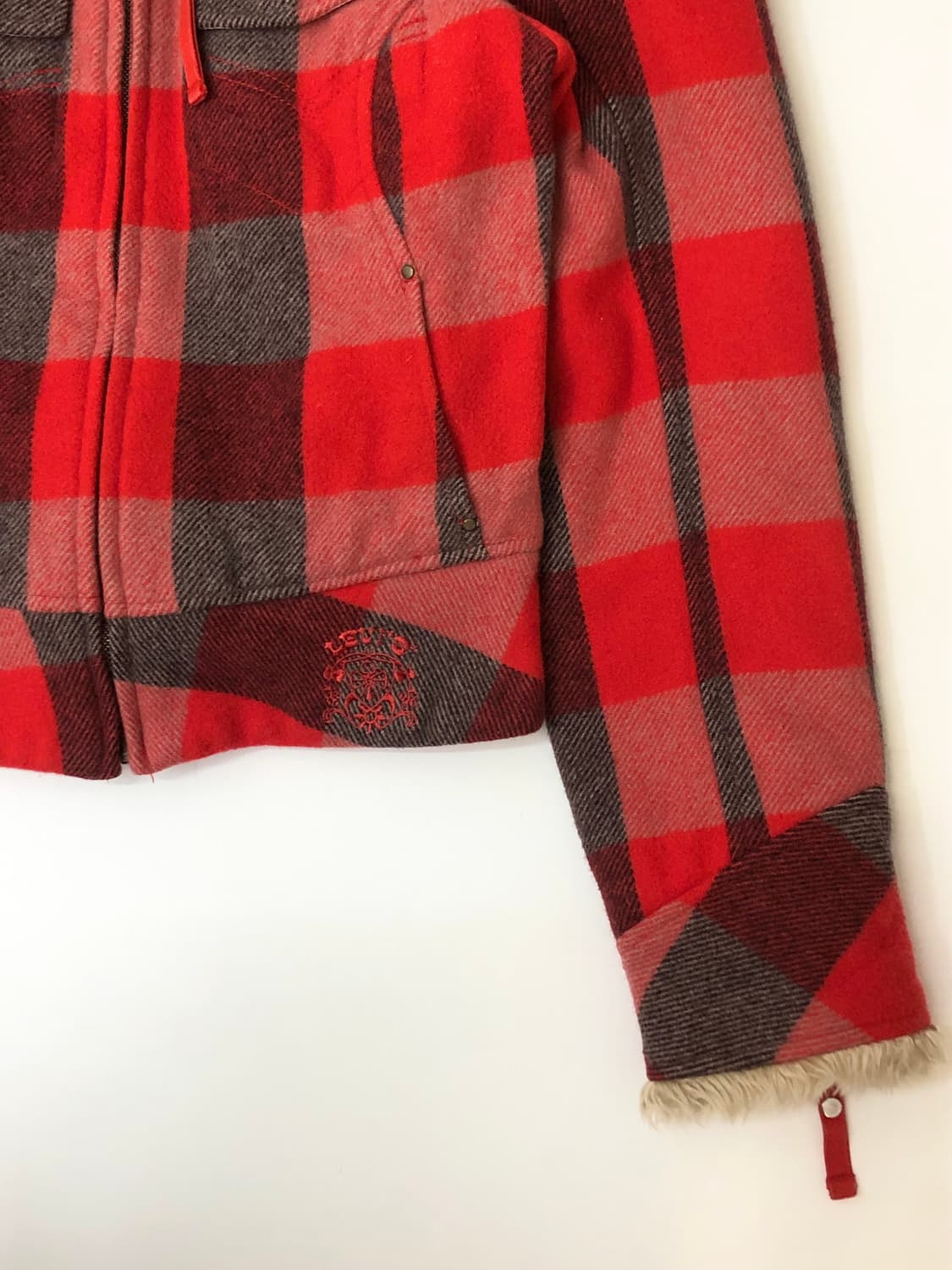 Levi's 리바이스 버팔로 레드 체크 퍼 자켓  상품이미지5