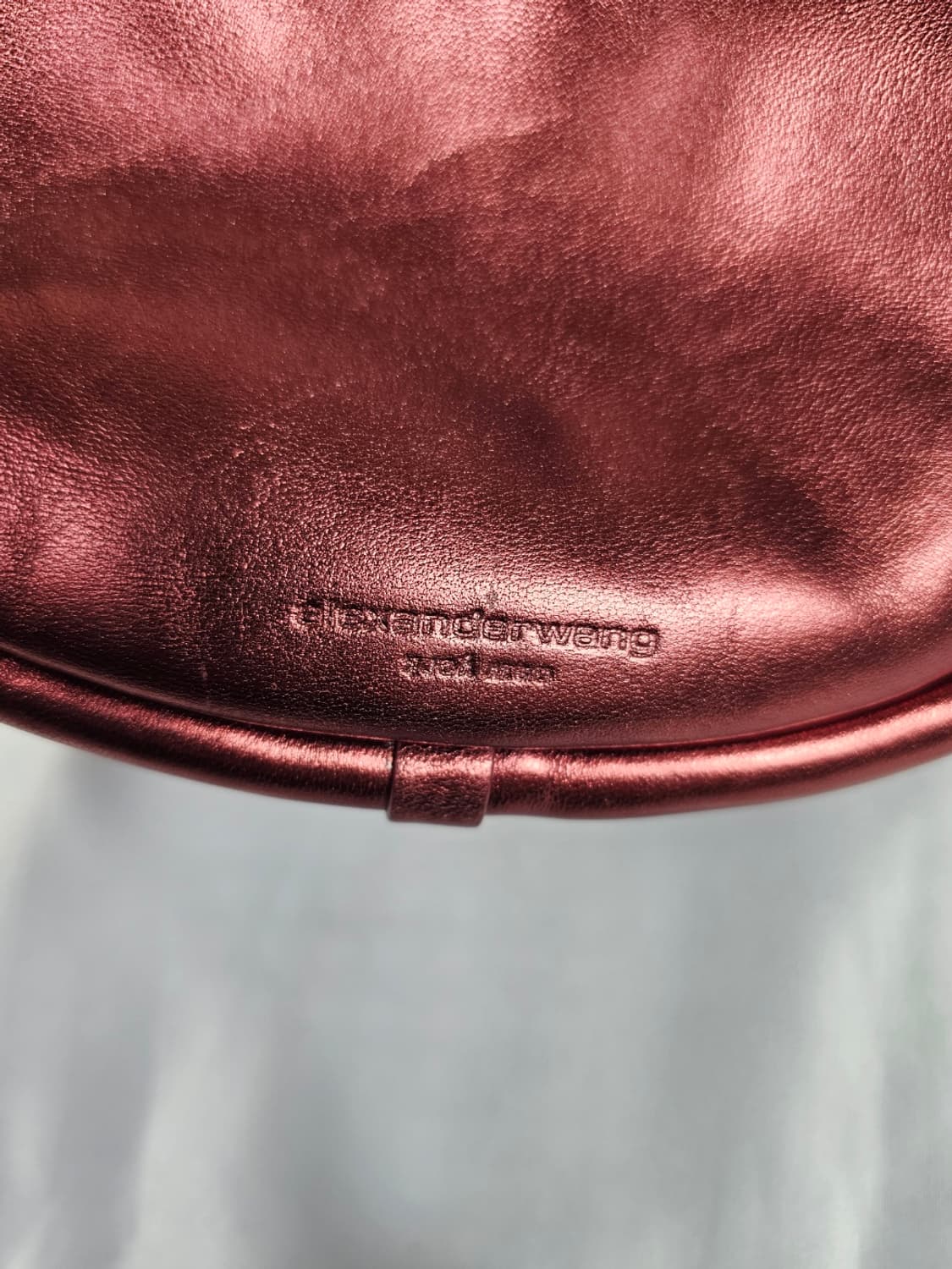 알렉산더왕메탈릭페블숄더백 상품이미지3